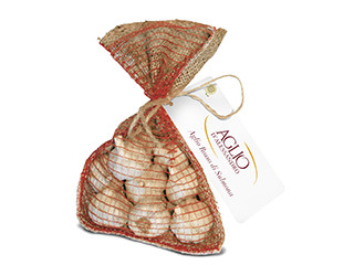 Aglio rosso di Sulmona in sacchetti di juta